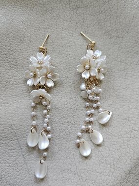 New Delicate White Floral Pearl Drop Earrings - Gold Accent
